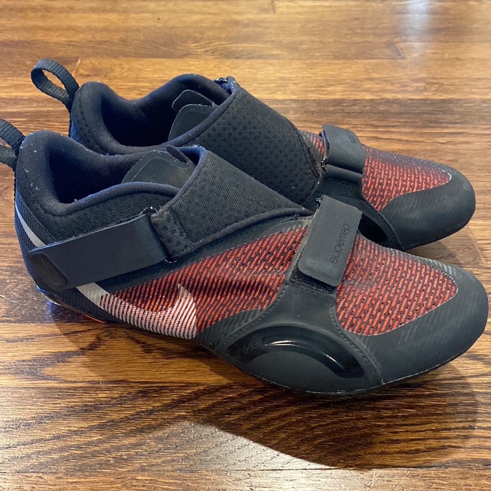 Nike super recycling shoes